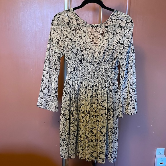 Zara dress for spring - Picture 1 of 5